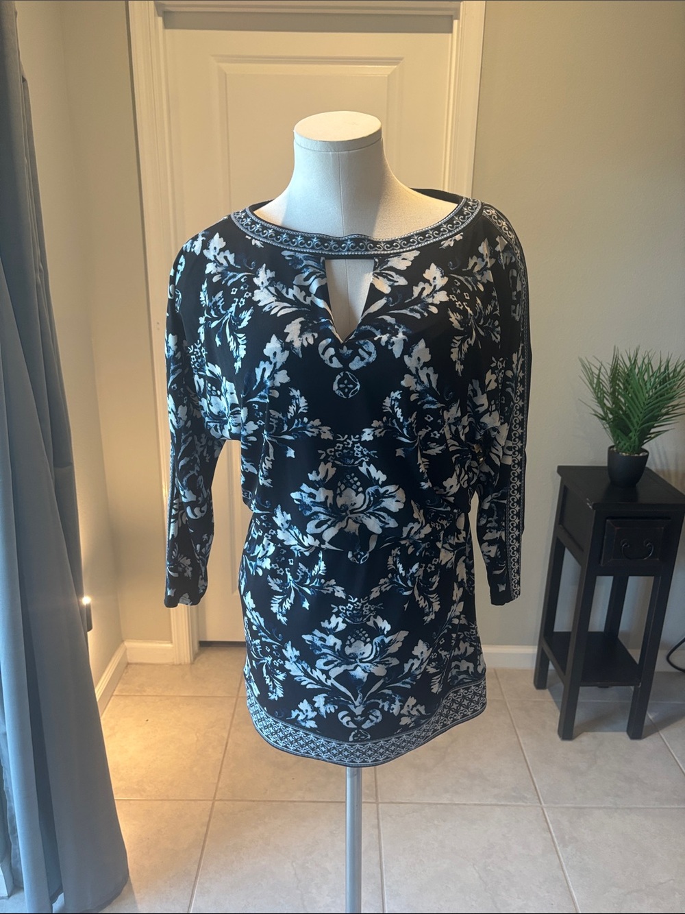 Black & White Floral Keyhole Mini Dress